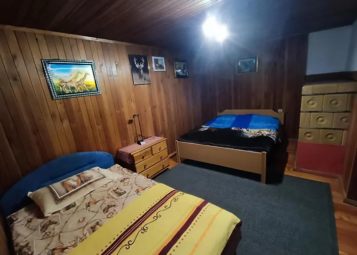 Sigma House אכסניה מויסטראנה